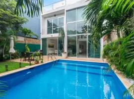 Casa Lula 5-BR Getaway in Riviera Maya