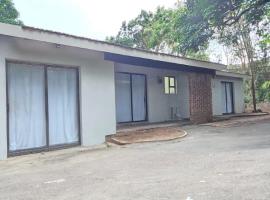 Cooper, hotel i New Germany