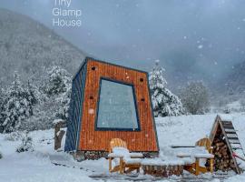 Tiny Glamp House - DANGUBA by IGLENA – hotel w mieście Kupres