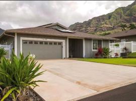 "E Komo mai" (Welcome Home)!, hotel u gradu 'Waianae'