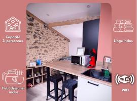 La Dilettante - petit déjeuner inclus - 10mn du Parc, Hotel in La Celle-sous-Gouzon