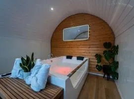Apex Studio Pod and Jacuzzi Bath