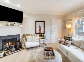 No Car Needed! Condo in Old Town Alexandria, hotel en Alexandria