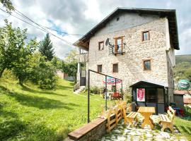 Yeti (snowman) Guest House, hotel v destinaci Mavrovo