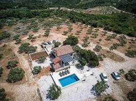 Lovely Home In Pucisca - Praznica