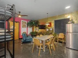 Miami Beach group suite for 10 with pool