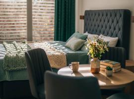 Viesnīca White Blue Ohrid - Free Parking Balcony near Lake and Old Town Apartments pilsētā Ohrida