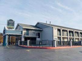 Economy Suites Fairgrounds, hotell i Tulsa
