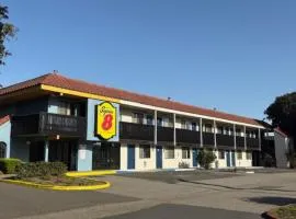 Super 8 by Wyndham Petaluma