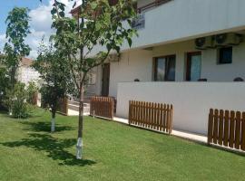 Pestele Ca Odinioară, hotel a Murighiol