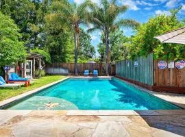 Luxury Wine Country Cigar Lounge King Suite BBQ