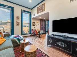 Shop, Dine, Unwind! Couples Retreat in Dtwn Golden