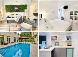 Pool and Jacuzzi. Walk to beach, South Point Pier