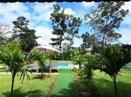 Enchanted Valley CR, hotel i San Lorenzo