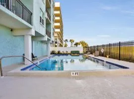 Oceanfront condo with pool, amazing view, balcony & beach access
