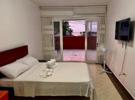 Departamento con vista al mar , piscina y parqueadero en Tonsupa, готель у місті Тонсупа