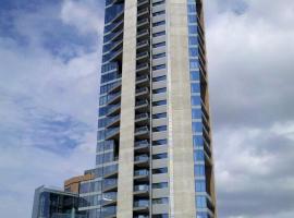 Modern apartment in Angelopolis - 2 bedrooms, hotel din Tlaxcalancingo