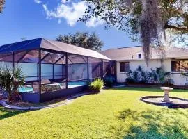 Coastal home near beach with private outdoor pool, washer/dryer, AC, & WiFi