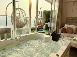 Sundowner Jacuzzi 19 Private Garden Terrace Studio