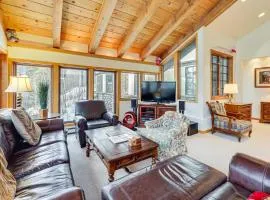 3 Mi to Vail Village Classic Estate with Hot Tub!