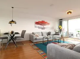 Premium Apartment 90qm Zentrum Süd-Balkon Parkplatz 1-4 Personen