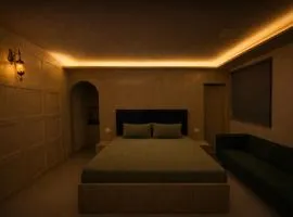 Pink City Pearl Central Studio Stay