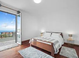 Caniço Seaview House