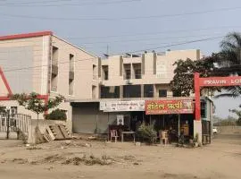 SPOT ON 73780 Hotel Pravin