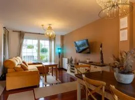Los cuetos, casa para 6 personas con jardín y parking, a pocos minutos de Suances