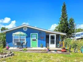 Private House Walk to the Beach & Parks! Large Decks, Family Vacation! Hammock Beach