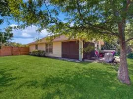 Dog-Friendly home with enclosed backyard, private hottub and sunroom