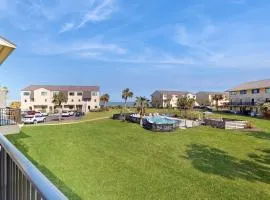 Oceanfront condo with direct beach access, shared pool, tennis