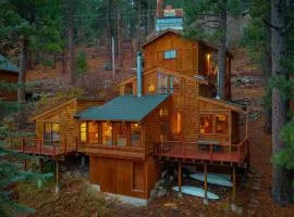 Cozy Donner Lake Cabin w Kayaks Forest Views Fireplace Quick Ski Resort Access Donner Lake Refuge by AvantStay