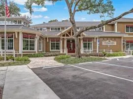 Dog-Friendly Tennis Villas Condo With Prime Location + Shared Pool, Free WiFi