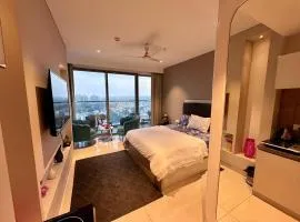 Luxury Studios Key 6