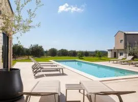 Nice Home In Bale With Sauna