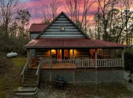 Secluded Getaway, Arcade Game, Hot Tub , Fire Pit