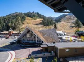 Top Floor Village Ski-In/Ski-Out Condo