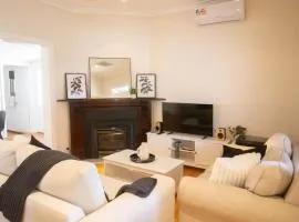 Cosy Cottage 2BR Ballarat Stay Close to CBD