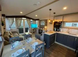 Golden Anchor - The Bordeaux - Coastal Caravan Breaks