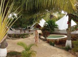 Hameki, hotel in Homún