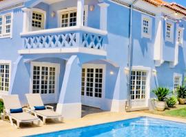 Ericeira -Oceonview Villa with Pool and Whirlpool, ξενοδοχείο σε Ericeira