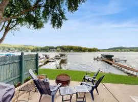 3 BR Lakefront House with Private Dock