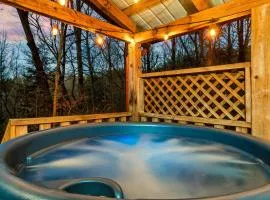 Hot Tub, Dog-friendly , Near Tuckaleechee Caverns