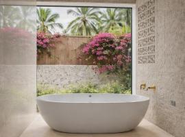 The Lontar Private Pool Villa, hotel di Nembrala