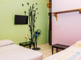 Espacioso con 2 Camas Matrimoniales - Ideal para 4 Personas, Hotel in Peña Blanca