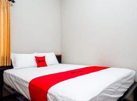 RedDoorz near Kampus UMP Purwokerto 2, hotelli kohteessa Sumbang
