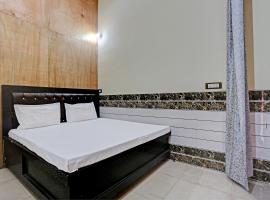 Hotel O Royal Guest House, hotel v destinácii Morādābād