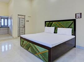 모라다바드에 위치한 호텔 Hotel O Royal Guest House