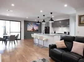 Serene Escape Near The Vines & Swan Valley